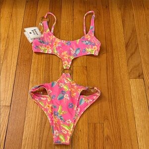 Kulani Kinis Pink Floral‎ Swimsuit Size XS NWT